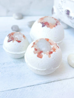 Quartz & Pink Himalayan Salt Mini Bath Bomb